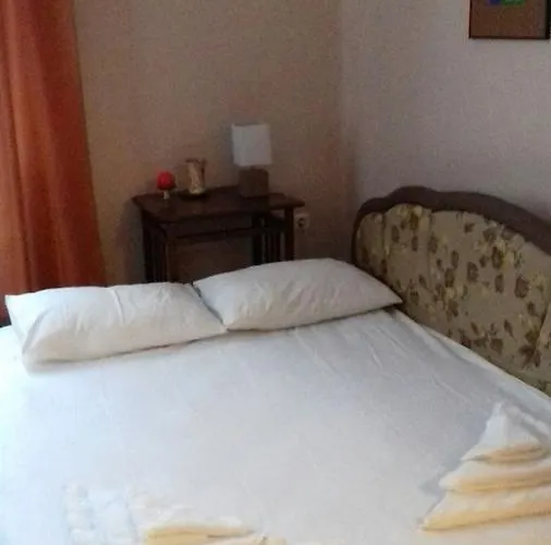 Julia Garden Lägenhet *